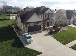 1009 Edgewater Dr, Pella, IA 50219