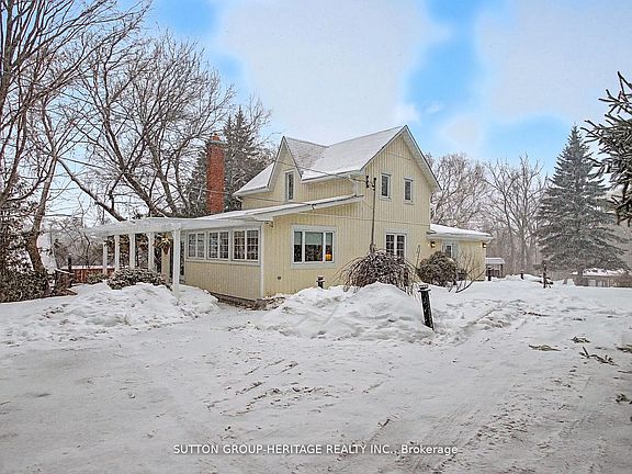 2nd image of 2460 Sixth Concession Rd