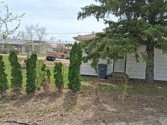 2nd image of 112 1st AVENUE N