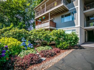750 1st St #A12, Lake Oswego, OR 97034
