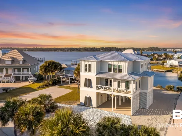 912 Shoreland Dr, Gulf Shores, AL 36542