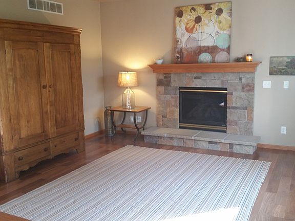 3rd image of 165 Brookstone Dr