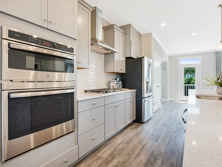 The Refinery Townhomes — Photo 33