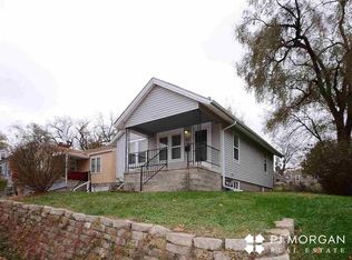 6031 Pine St, Omaha, NE 68106