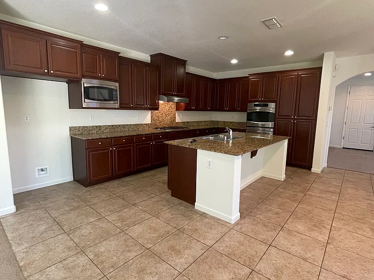 3145 Ardley Dr — Photo 11