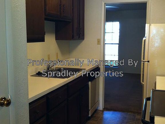 4th image of 505B Phoenix Dr