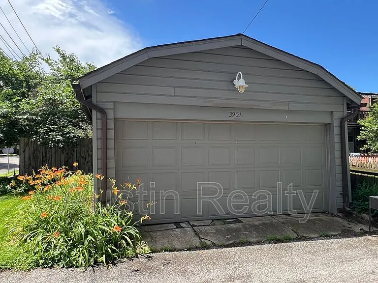 3901 Hartford St #2F — Photo 15