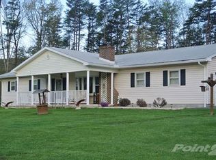 201 Shirley Dr, Berkeley Springs, WV 25411