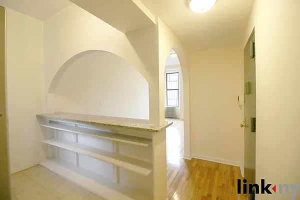 Rented by Link NY Realty | media 20
