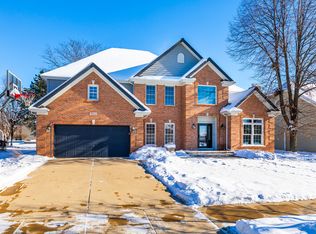 2652 Charlestowne Ln, Naperville, IL 60564