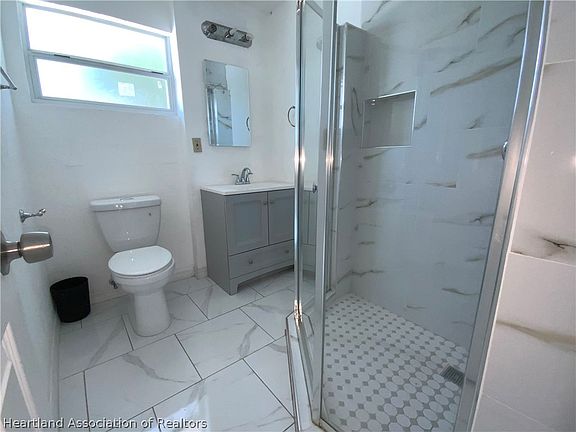 5th image of 2761 Lake Josephine Dr