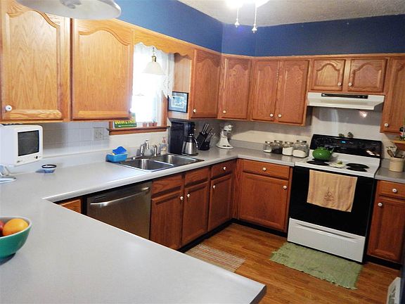 5th image of 3001 SW Atwood Ave