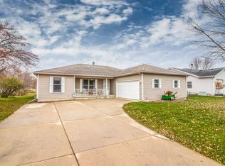 1664 Hilda Dr, Sandwich, IL 60548