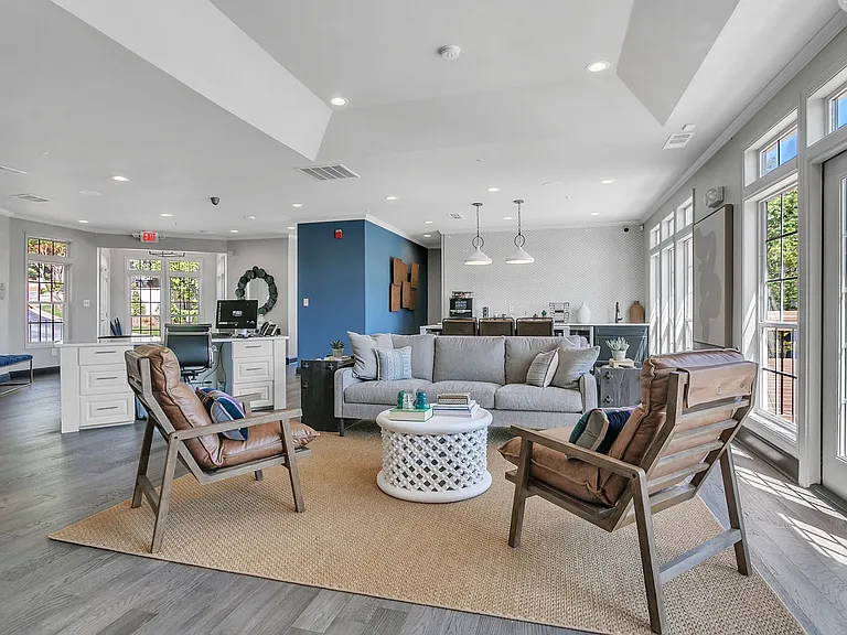The Clarion Apartments — Photo 6