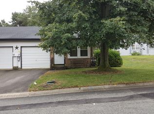 8 Juniper Ln #B, Whiting, NJ 08759