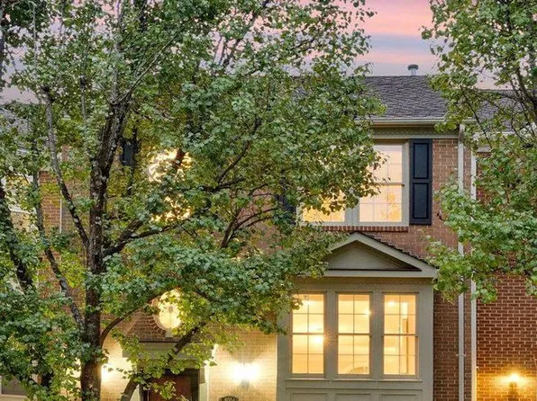 8004 Trevor Pl, Vienna, VA 22182