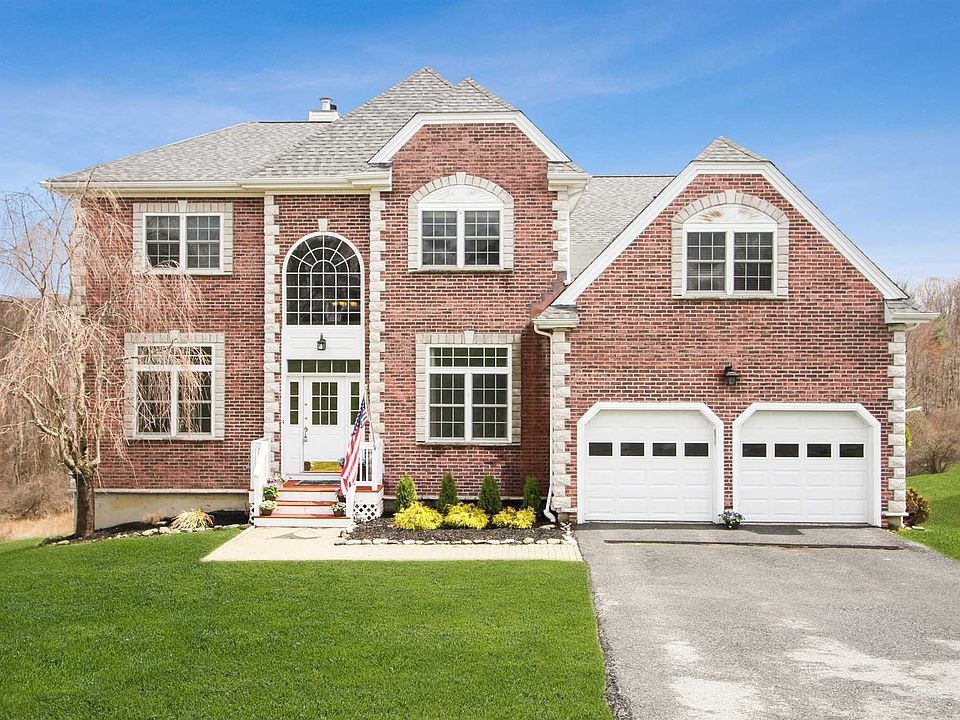 1st image of 41 Wyndham Ln