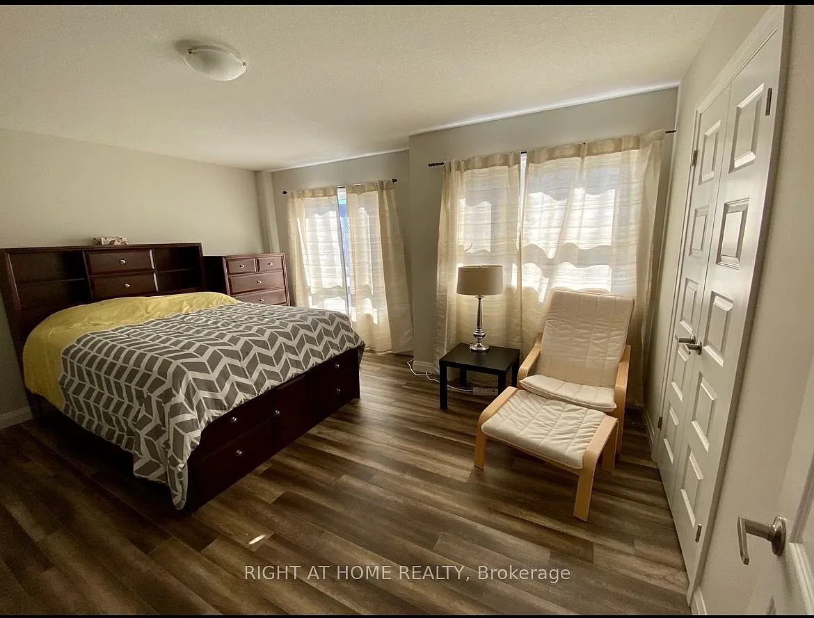 3 bed, $2,600 — Photo 4