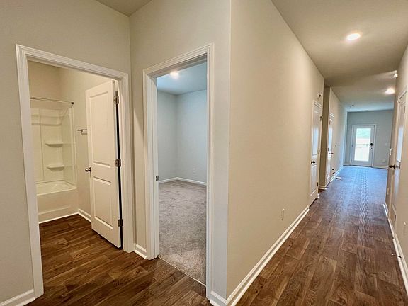 2nd image of 109 Woodvine Way