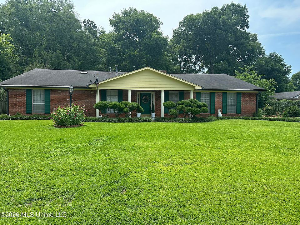 1st image of 3 Summerfield Pl