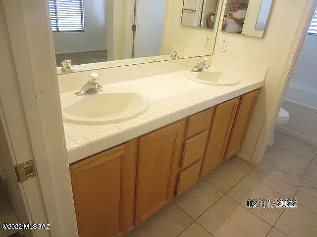 3 bed, 1286 sqft, $2,100 — Photo 4