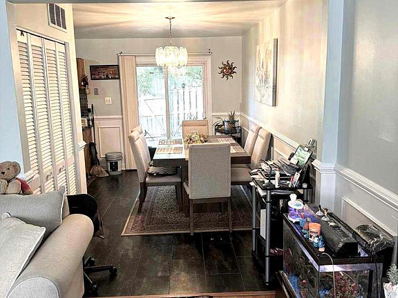 2nd image of 208 E Cornell Dr