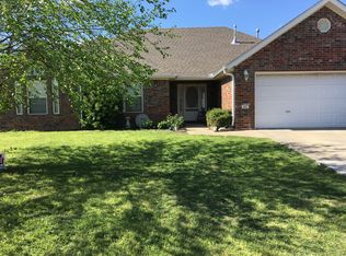 802 Custer St, Prairie Grove, AR 72753