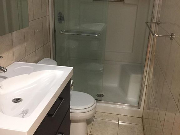 5th image of 73 Thatcher St #101CC