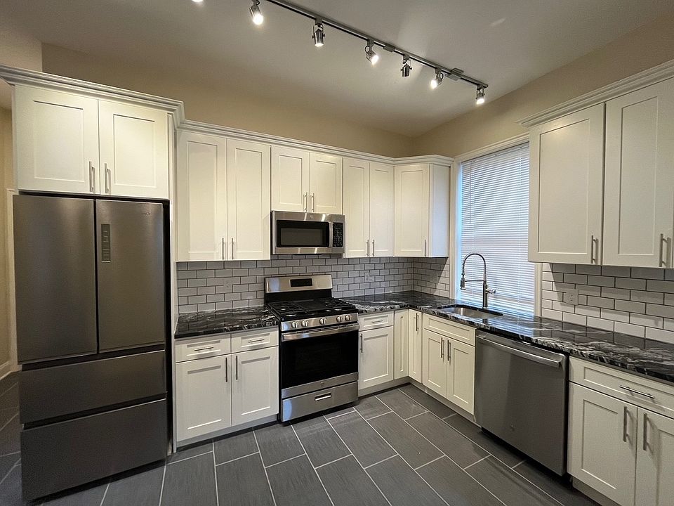 1st image of 4739 Essex Way