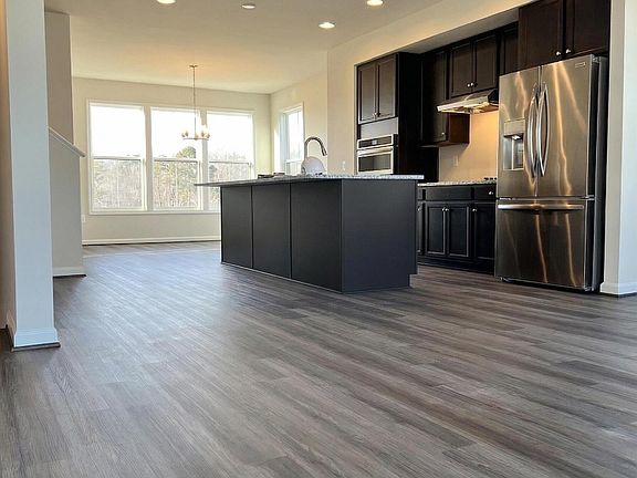4th image of 2415 Renewal Rd