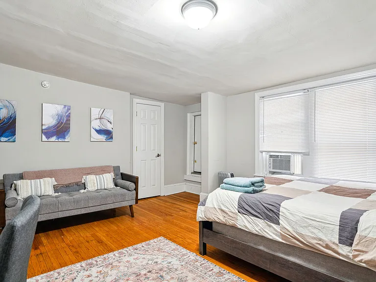 1931 Chestnut St #4 — Photo 6