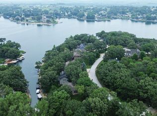 1812 Beaver Lake Blvd, Plattsmouth, NE 68048