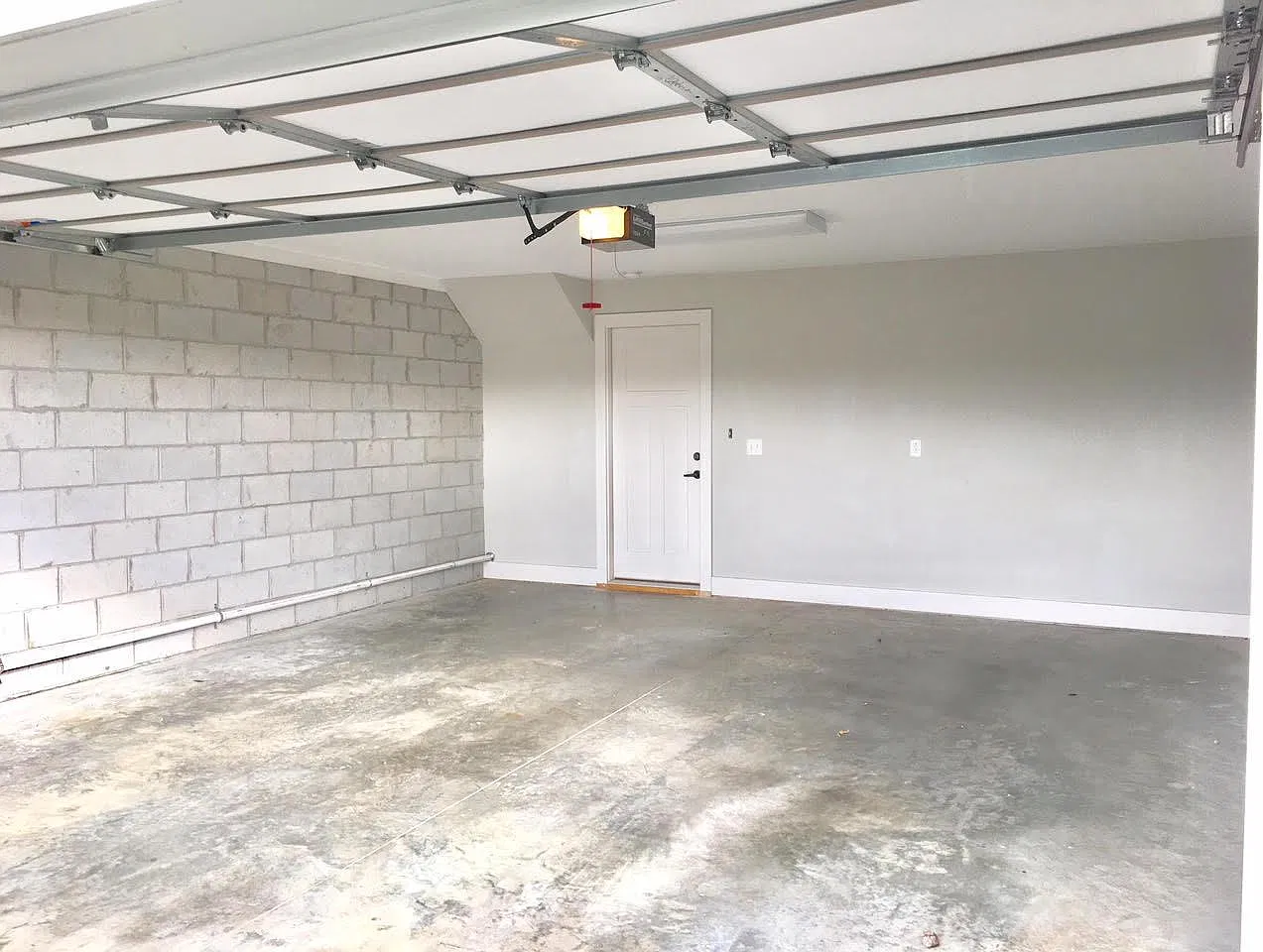3 bed, 3.5 bath, 1727 sqft, $3,750 — Photo 4