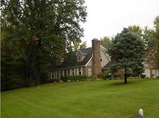 5388 Woodridge Dr, Newburgh, IN 47630