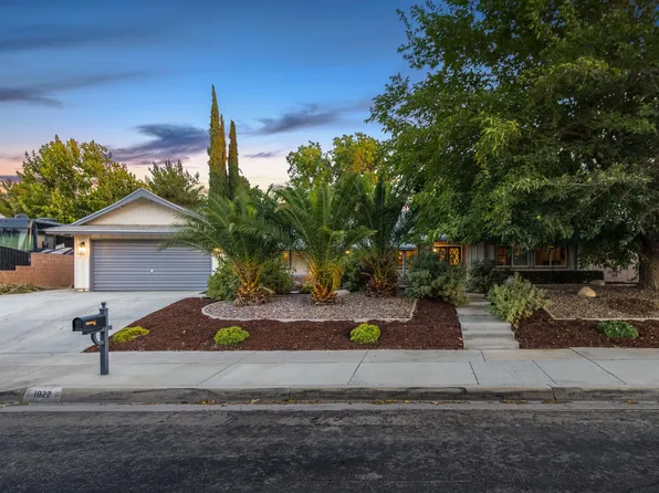 1922 W Avenue K14, Lancaster, CA 93534