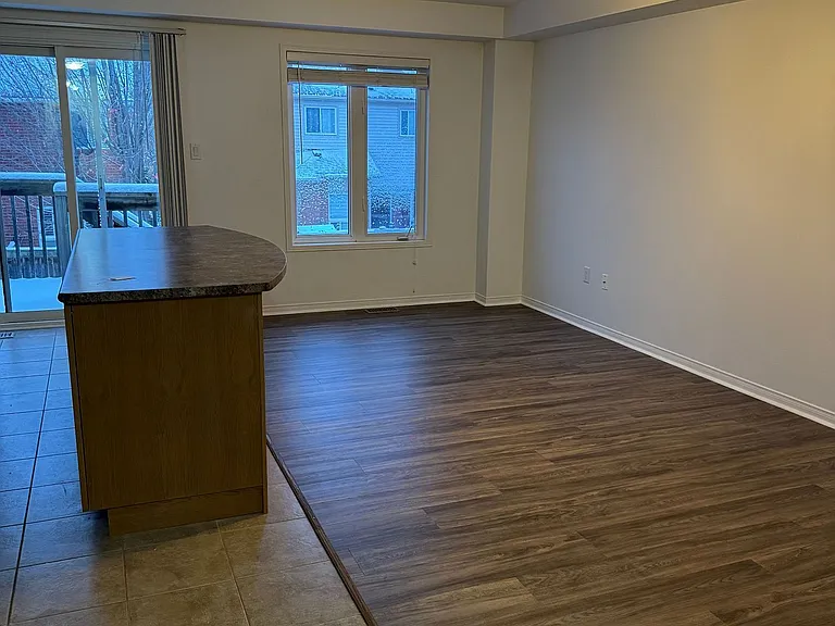 1384 W Rennie St — Photo 5