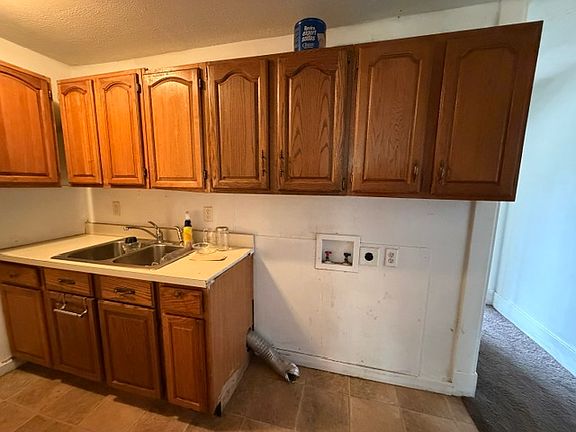 5th image of 1722 10th St #B