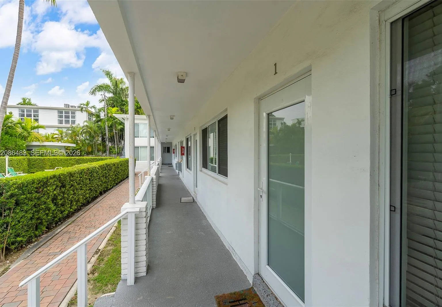 Bougain-Villa Condo — Photo 2