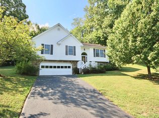 3411 Glen Rock Ln, Roanoke, VA 24014