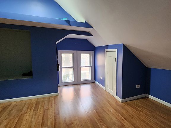 3rd image of 2346 S Christiana Ave