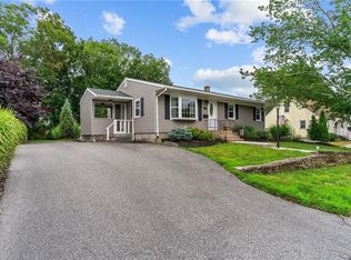 30 Newwood Dr, Cranston, RI 02920