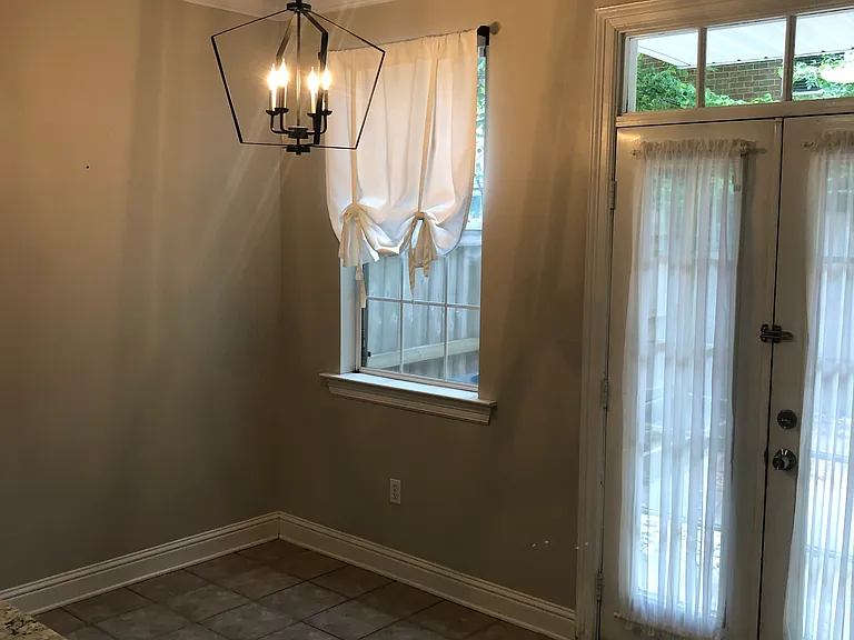 2210 Christian St #3 — Photo 4