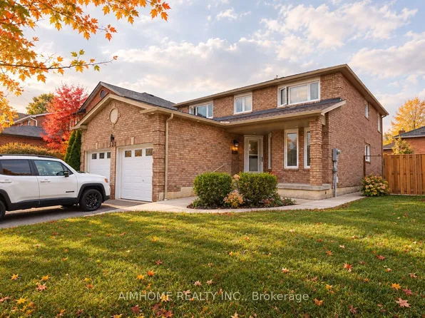 521 Chieftan Cir, Mississauga, ON L4Z 3A5