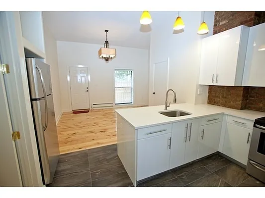 Rented by EXR | media 21