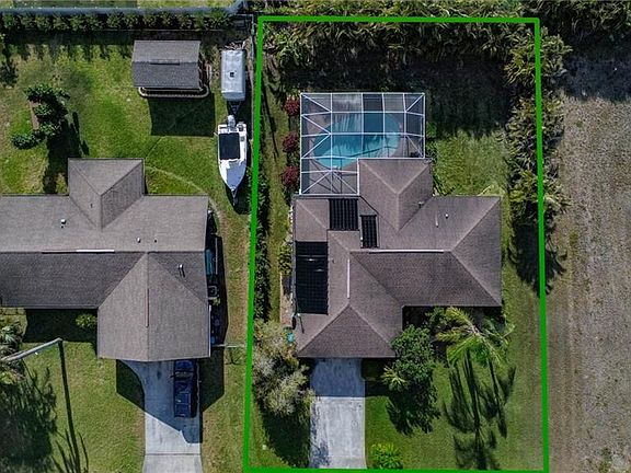 4th image of 102 NE 20th Ct