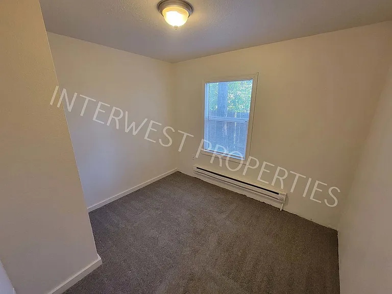 2622 SE 84th Ave — Photo 10