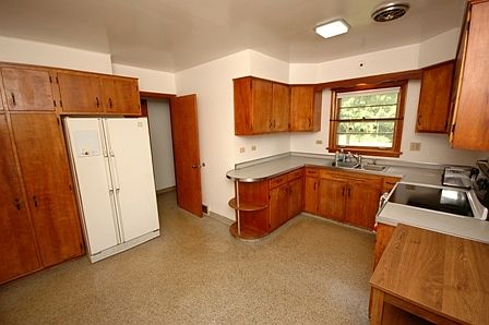 4th image of 538 N Aldine Ave