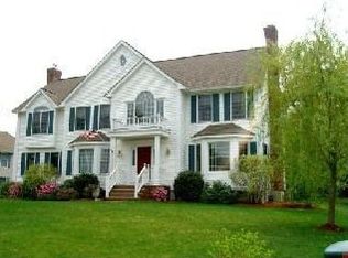 7 Pipers Gln, Andover, MA 01810