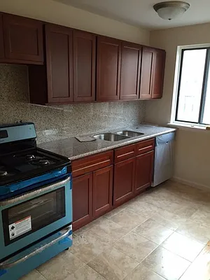 Rented by PMG Real Estate  | media 7