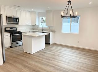 19125 Strathern St, Reseda, CA 91335